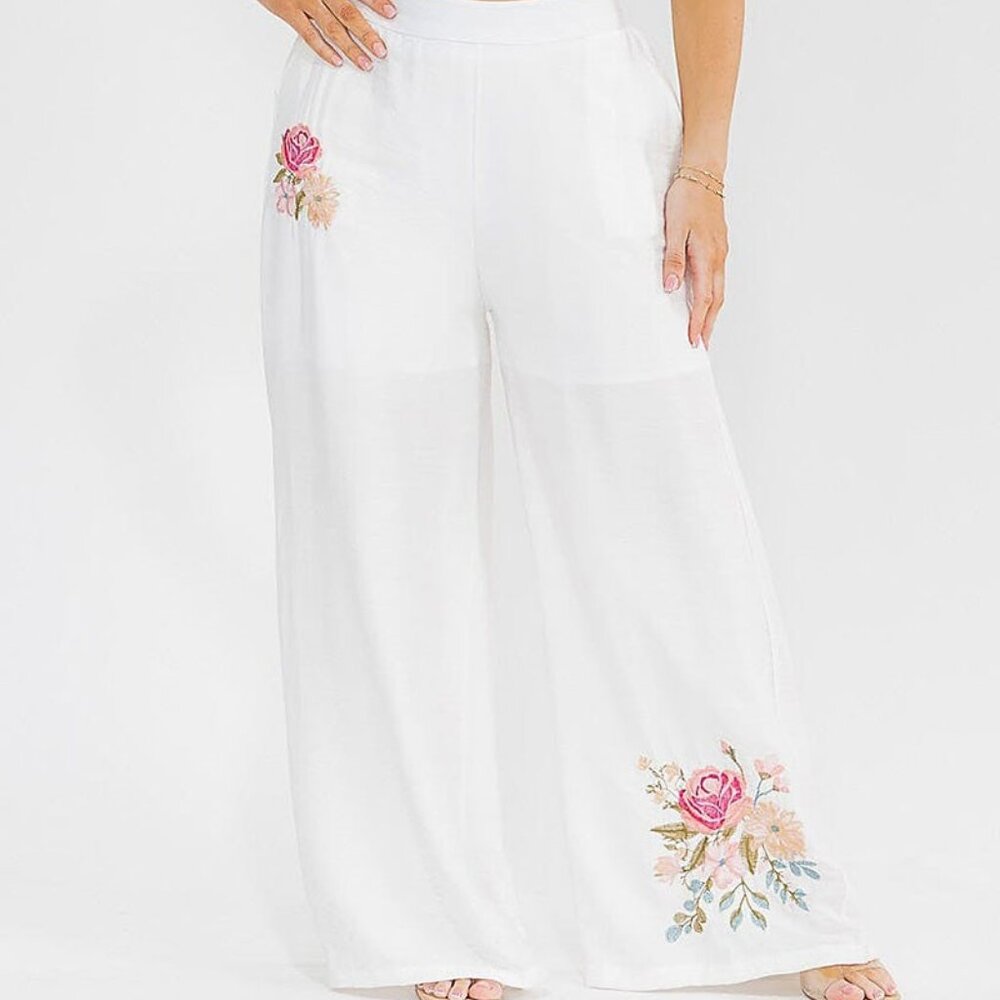 *$18 START* 1-0326 *Boutique* Wide Leg Flowy White Boho Flower embroidered pants